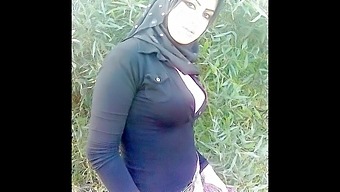 Amateur Turkish-Arabic-Asian Mix Photo Collection 7