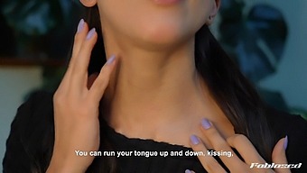 Solo Female Babe Shares Her Sex Education Experience In Hd